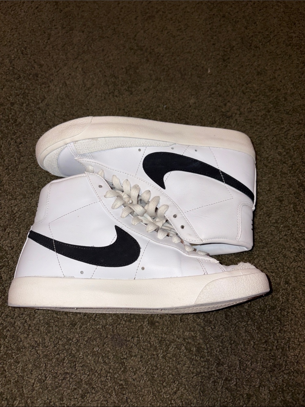 Nike Women's White High-Top Sneakers with Black Swoosh and Orange Logo Accents - Picture 4 of 6